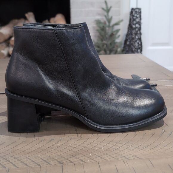 Danielle Journey Y2K 90s Black Leather Square Toe Block Heel Ankle Boots Sz 10 - Picture 1 of 12